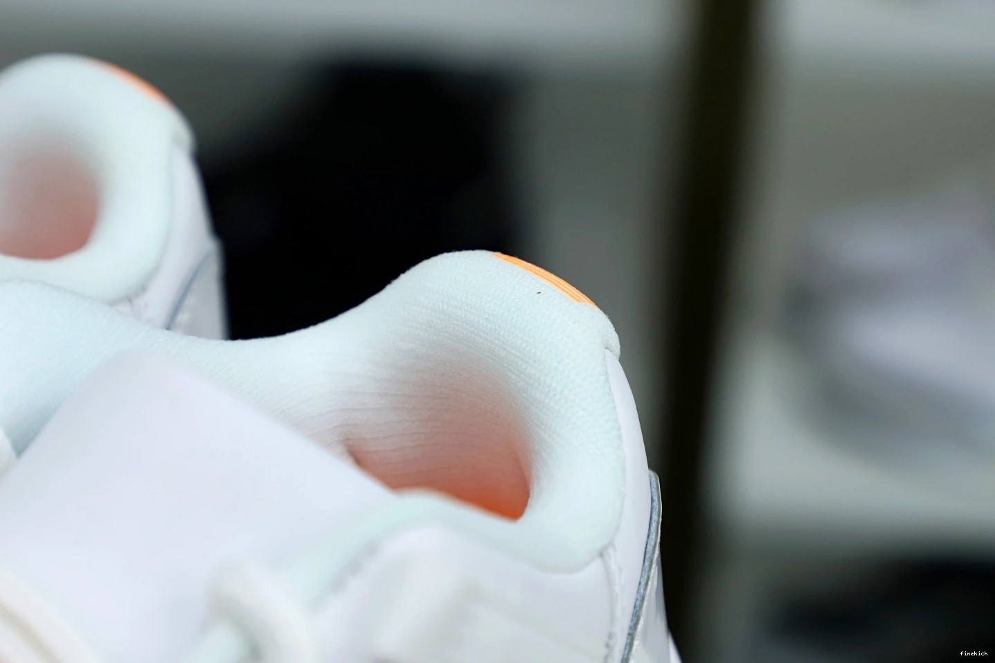 RETRO WMNS LOW 11 JORDAN CITRUS' AIR 'BRIGHT 0810